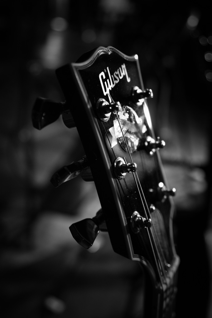 gibson head stock